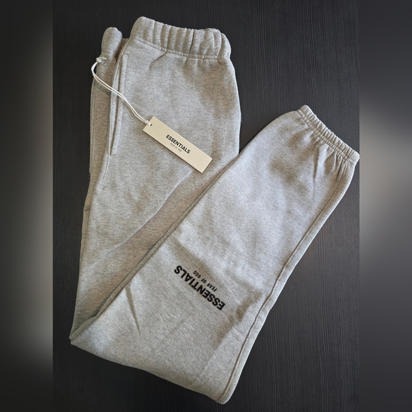 Essentials Fear of God Sweatpants - Dark Oakmeal Pants - Picture 2 of 4